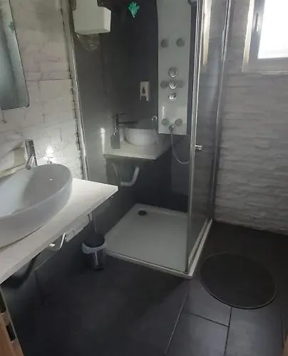 Gostinjska kuća J&m 4*