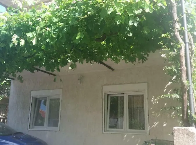 J&m Gostinjska kuća