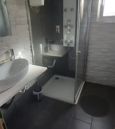 Gostinjska kuća J&m 4*