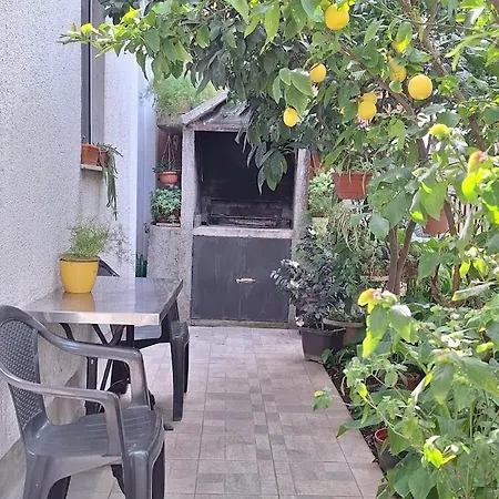 Gostinjska kuća J&m 4*