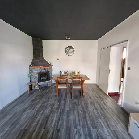 J&m Gostinjska kuća 4*